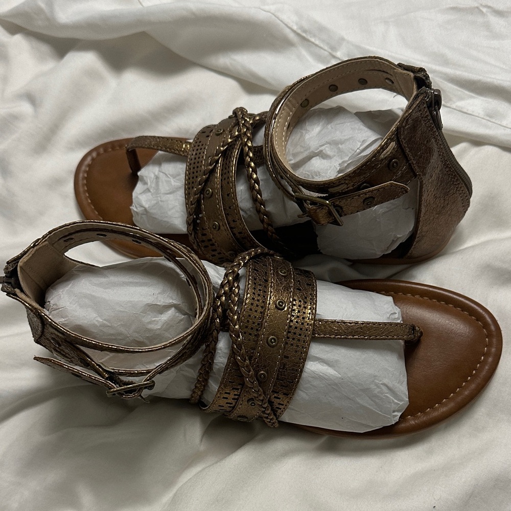 Not Rated Bronze Sandals - Picture 2 of 6